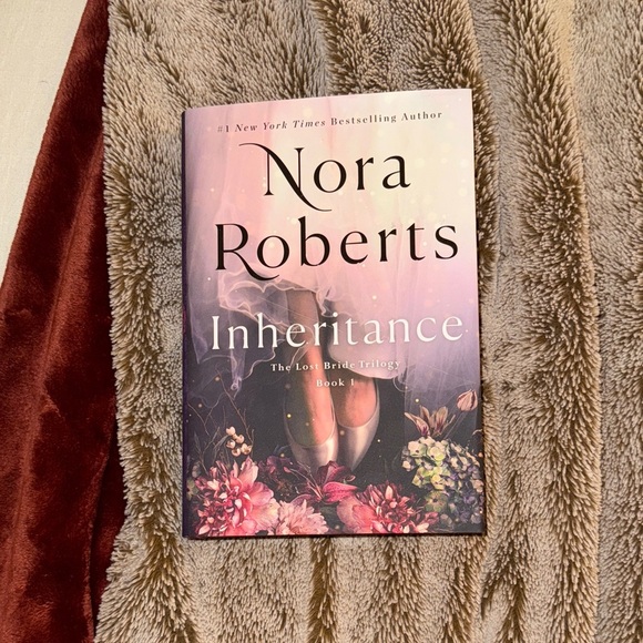 Other - Nora Roberts 'Inheritance' Book
